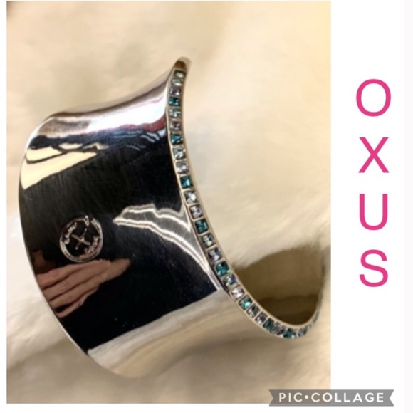 🌸HP 🌸Hand cut topaz & aquamarine Swarovski crystal cuff bracelet - Picture 1 of 11